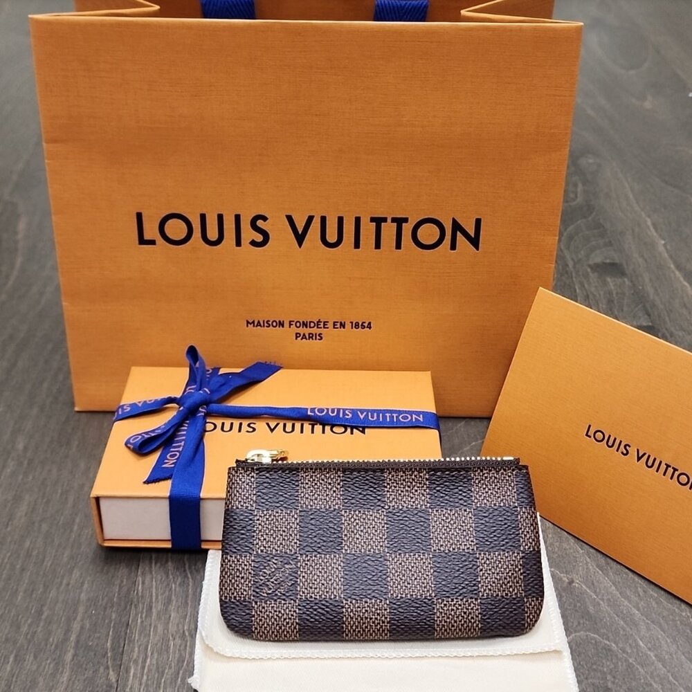 New! 100% Authentic!! Louis Vuitton Damier Ebene Key Pouch